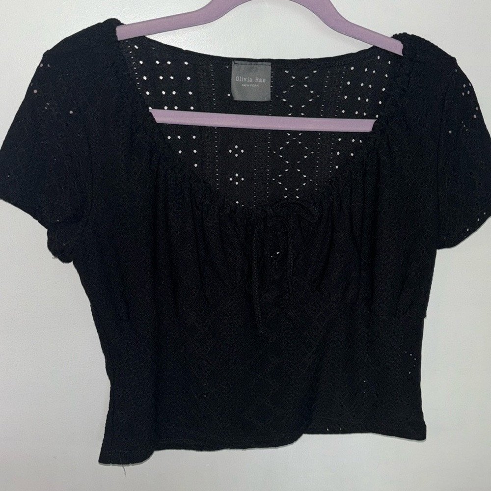 Size large knit black crop topped with beautiful detail